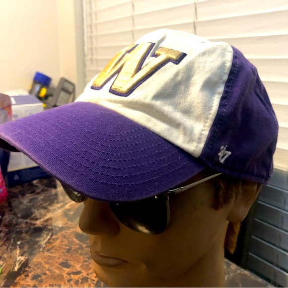 47 Brand NCAA Washington Huskies Men’s Purple White Caps Size Medium - Picture 1 of 11